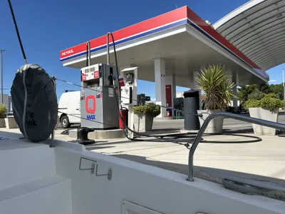 Vitorlázás a Balatonon és Adrián